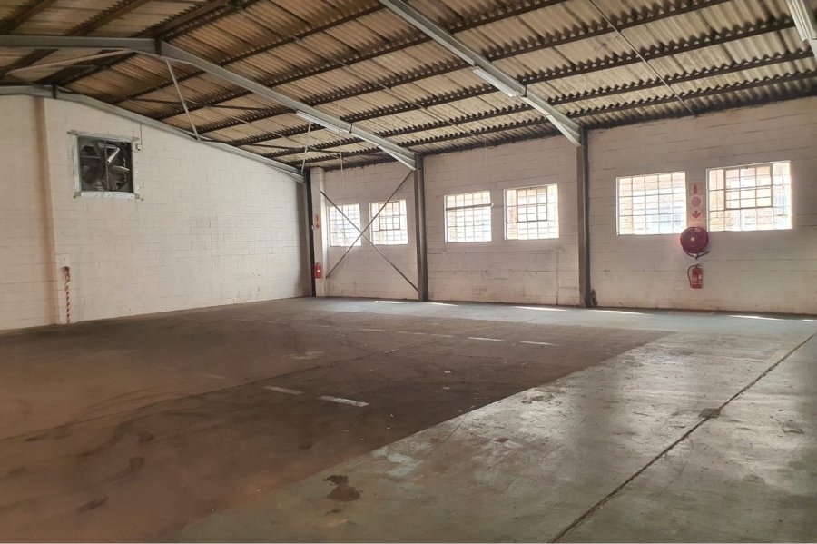 To Let commercial Property for Rent in Sidwell Eastern Cape
